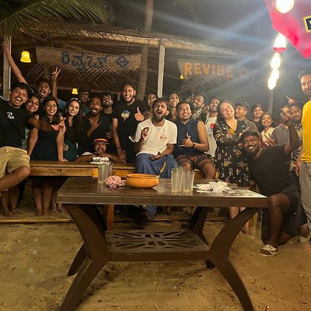 Revibe Beach Hostel Gokarna 고카르나 외부 사진