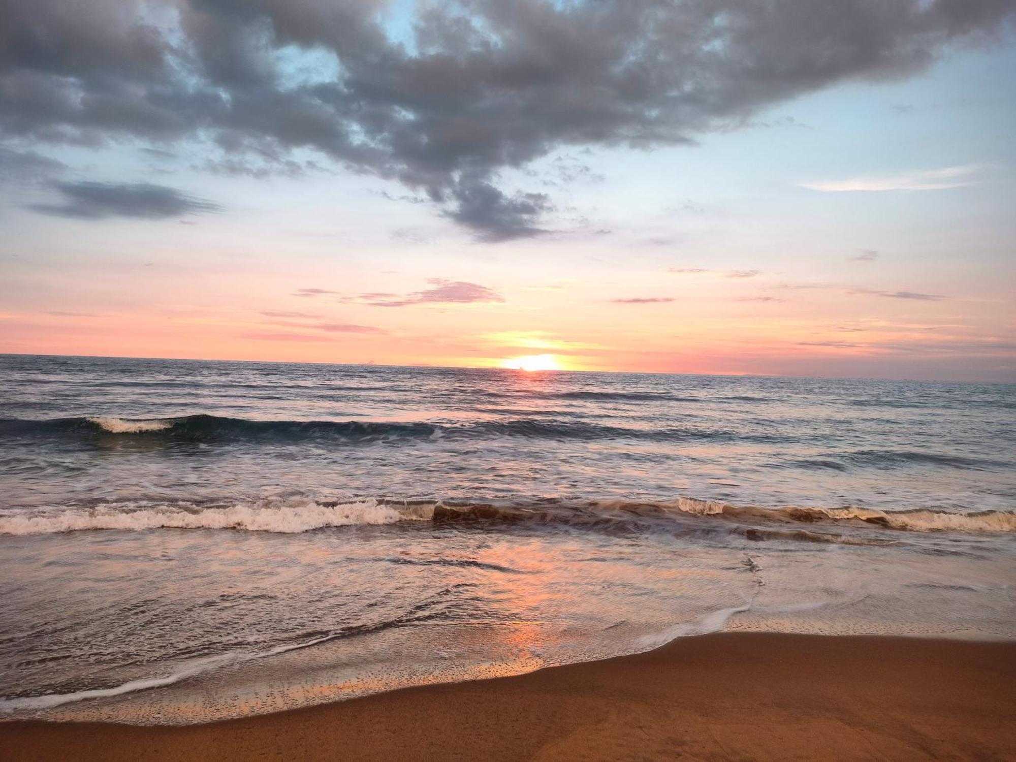 Revibe Beach Hostel Gokarna 고카르나 외부 사진