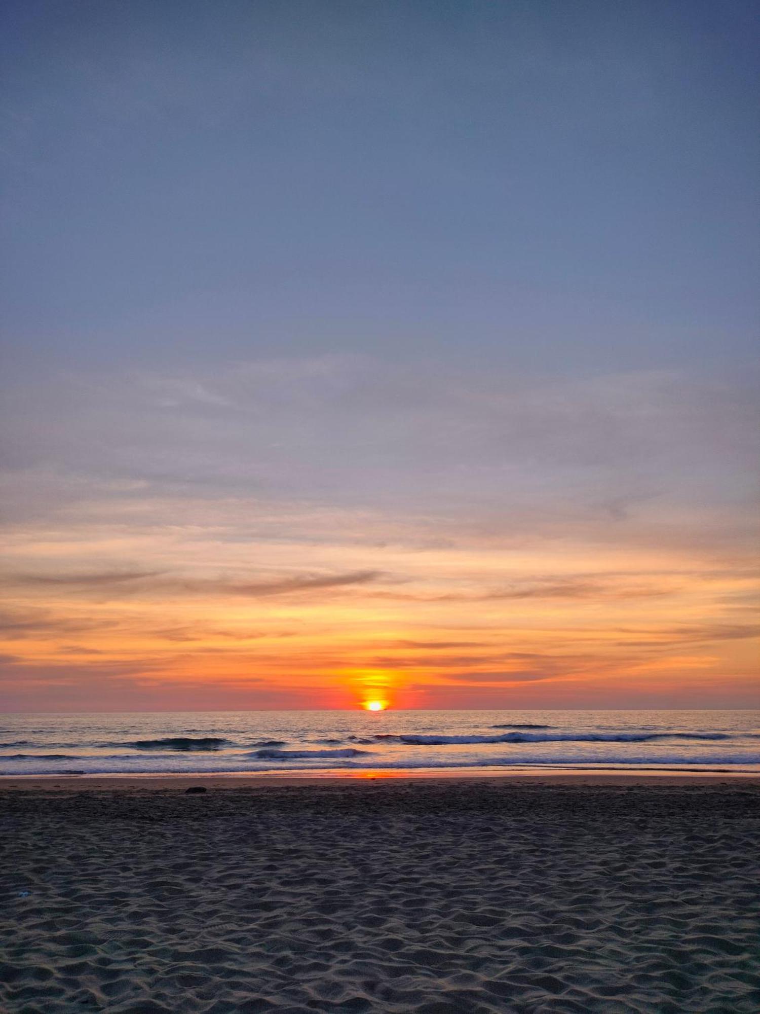 Revibe Beach Hostel Gokarna 고카르나 외부 사진