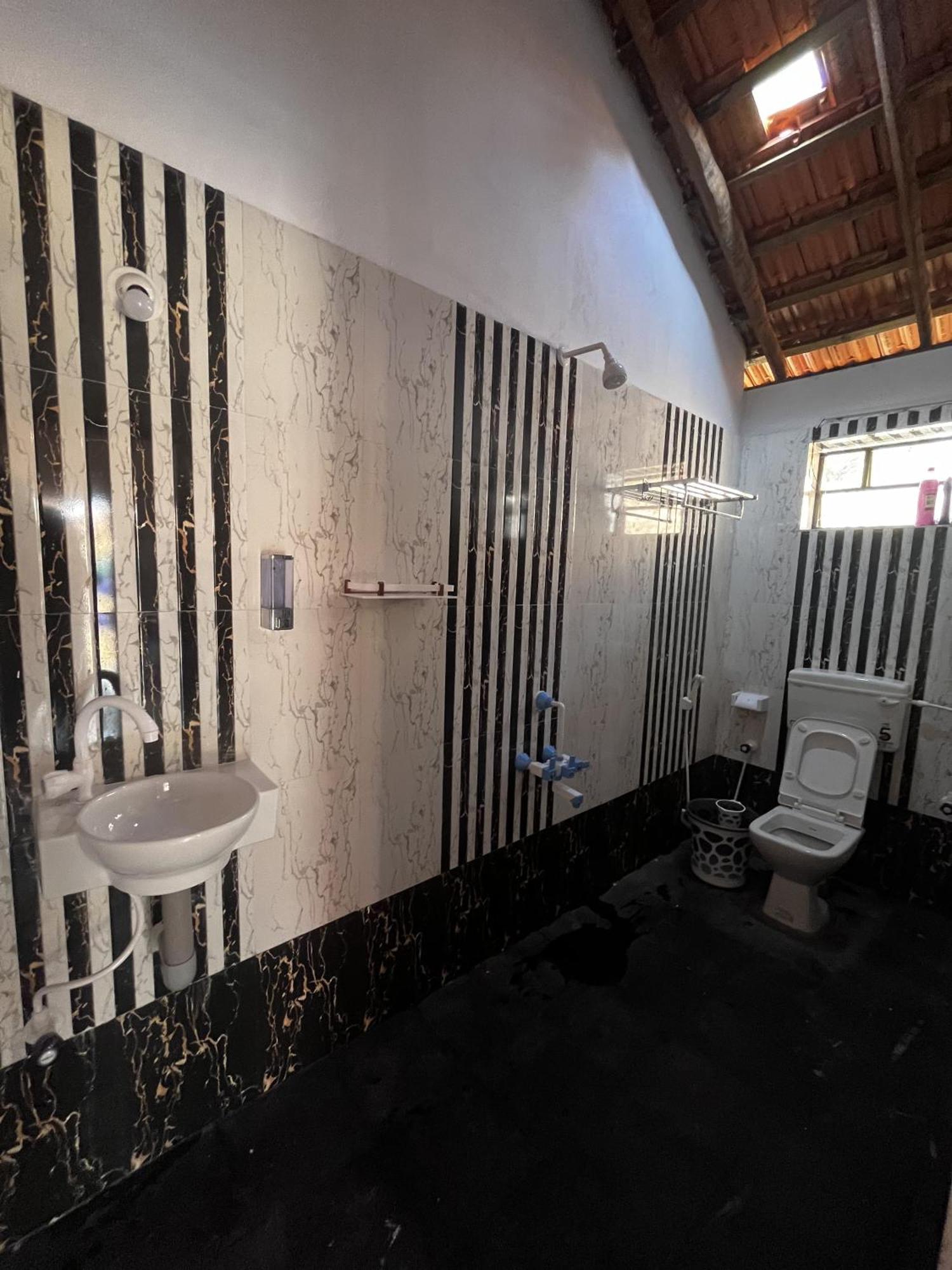 Revibe Beach Hostel Gokarna 고카르나 외부 사진