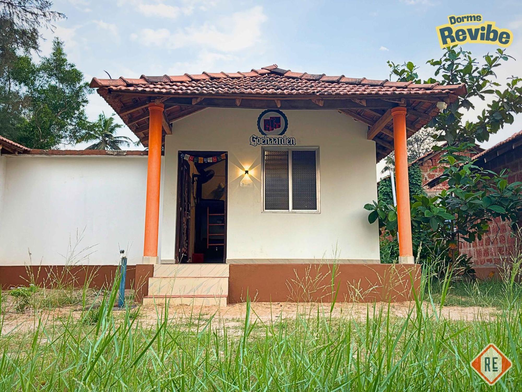 Revibe Beach Hostel Gokarna 고카르나 외부 사진