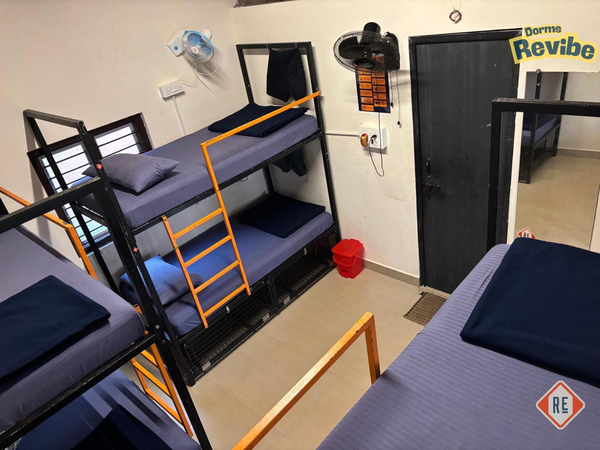 Revibe Beach Hostel Gokarna 고카르나 외부 사진
